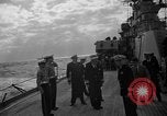 Image Secrétaire de la marine Thomas visites USS Bennington et USS St Paul Océan Pacifique, 1955, de la seconde 14 séquences d'archives historiques vidéo 65675042864