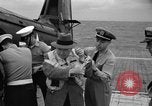 Image Secrétaire de la marine Thomas visites USS Bennington et USS St Paul Océan Pacifique, 1955, de la seconde 24 séquences d'archives historiques vidéo 65675042864