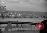 Standbild Charles Thomas Pazifik, 1955, aus Sekunde 43 historischem Filmmaterial Videoclip 65675042866