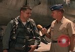Standbild Captain James Walbridge S Thailand, 1967, aus Sekunde 27 historischem Filmmaterial Videoclip 65675042877