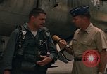 Standbild Captain James Walbridge S Thailand, 1967, aus Sekunde 35 historischem Filmmaterial Videoclip 65675042877