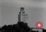 Standbild Charles Whitman Schießereien an der University of Texas Austin Texas USA, 1966, aus Sekunde 23 historischem Filmmaterial Videoclip 65675042878