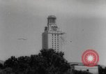 Standbild Charles Whitman Schießereien an der University of Texas Austin Texas USA, 1966, aus Sekunde 25 historischem Filmmaterial Videoclip 65675042878