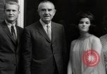 Standbild Luci Johnson Washington DC USA, 1966, aus Sekunde 27 historischem Filmmaterial Videoclip 65675042879