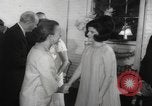 Standbild Luci Johnson Washington DC USA, 1966, aus Sekunde 57 historischem Filmmaterial Videoclip 65675042879