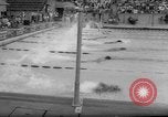Standbild Schwimmen erfüllen Los Angeles California USA, 1966, aus Sekunde 15 historischem Filmmaterial Videoclip 65675042881