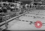 Standbild Schwimmen erfüllen Los Angeles California USA, 1966, aus Sekunde 24 historischem Filmmaterial Videoclip 65675042881
