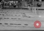 Standbild Schwimmen erfüllen Los Angeles California USA, 1966, aus Sekunde 41 historischem Filmmaterial Videoclip 65675042881
