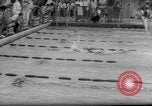 Standbild Schwimmen erfüllen Los Angeles California USA, 1966, aus Sekunde 42 historischem Filmmaterial Videoclip 65675042881