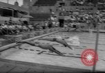 Standbild Schwimmen erfüllen Los Angeles California USA, 1966, aus Sekunde 56 historischem Filmmaterial Videoclip 65675042881