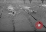 Standbild Schwimmen erfüllen Los Angeles California USA, 1966, aus Sekunde 60 historischem Filmmaterial Videoclip 65675042881