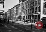 Image Scène de rue Ville New York City USA, 1950, de la seconde 5 séquences d'archives historiques vidéo 65675042883