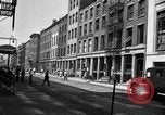 Image Scène de rue Ville New York City USA, 1950, de la seconde 7 séquences d'archives historiques vidéo 65675042883