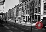 Image Scène de rue Ville New York City USA, 1950, de la seconde 8 séquences d'archives historiques vidéo 65675042883