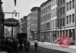 Image Scène de rue Ville New York City USA, 1950, de la seconde 29 séquences d'archives historiques vidéo 65675042883