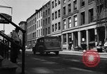 Image Scène de rue Ville New York City USA, 1950, de la seconde 50 séquences d'archives historiques vidéo 65675042883