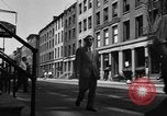 Image Scène de rue Ville New York City USA, 1950, de la seconde 54 séquences d'archives historiques vidéo 65675042883