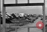Image maisons de banlieue New York United States USA, 1950, de la seconde 54 séquences d'archives historiques vidéo 65675042888
