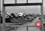 Image maisons de banlieue New York United States USA, 1950, de la seconde 57 séquences d'archives historiques vidéo 65675042888