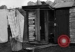 Standbild Slums United States USA, 1946, aus Sekunde 25 historischem Filmmaterial Videoclip 65675042890