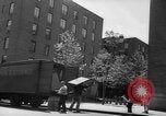 Standbild Slums United States USA, 1946, aus Sekunde 58 historischem Filmmaterial Videoclip 65675042890
