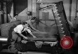 Standbild Moderne Nachkriegszeit Gehäuse trends Nach Zweiten Weltkrieg United States USA, 1945, aus Sekunde 27 historischem Filmmaterial Videoclip 65675042892