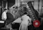 Standbild Moderne Nachkriegszeit Gehäuse trends Nach Zweiten Weltkrieg United States USA, 1945, aus Sekunde 37 historischem Filmmaterial Videoclip 65675042892