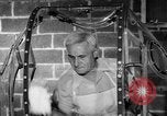 Standbild Moderne Nachkriegszeit Gehäuse trends Nach Zweiten Weltkrieg United States USA, 1945, aus Sekunde 60 historischem Filmmaterial Videoclip 65675042892