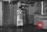 Standbild Moderne Nachkriegszeit Gehäuse trends Nach Zweiten Weltkrieg United States USA, 1945, aus Sekunde 62 historischem Filmmaterial Videoclip 65675042892
