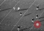 Standbild Football Game Seattle Washington USA, 1957, aus Sekunde 15 historischem Filmmaterial Videoclip 65675042905