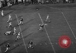 Standbild Football Game Seattle Washington USA, 1957, aus Sekunde 25 historischem Filmmaterial Videoclip 65675042905