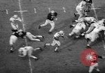 Standbild Football Game Seattle Washington USA, 1957, aus Sekunde 35 historischem Filmmaterial Videoclip 65675042905
