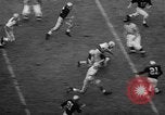 Standbild Football Game Seattle Washington USA, 1957, aus Sekunde 37 historischem Filmmaterial Videoclip 65675042905