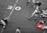 Standbild Football Game Seattle Washington USA, 1957, aus Sekunde 61 historischem Filmmaterial Videoclip 65675042905