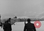 Standbild Avalanche rescue Bludenz Österreich, 1954, aus Sekunde 4 historischem Filmmaterial Videoclip 65675042922