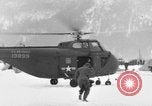 Standbild Avalanche rescue Bludenz Österreich, 1954, aus Sekunde 14 historischem Filmmaterial Videoclip 65675042922