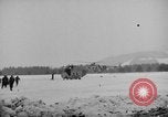 Standbild Avalanche rescue Bludenz Österreich, 1954, aus Sekunde 39 historischem Filmmaterial Videoclip 65675042922