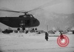 Standbild Avalanche rescue Bludenz Österreich, 1954, aus Sekunde 44 historischem Filmmaterial Videoclip 65675042922