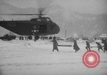Standbild Avalanche rescue Bludenz Österreich, 1954, aus Sekunde 46 historischem Filmmaterial Videoclip 65675042922