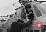 Standbild USA H-19 Hubschrauber Bludenz Österreich, 1954, aus Sekunde 30 historischem Filmmaterial Videoclip 65675042923