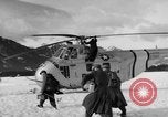 Standbild USA H-19 Hubschrauber Bludenz Österreich, 1954, aus Sekunde 12 historischem Filmmaterial Videoclip 65675042924