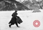 Standbild USA H-19 Hubschrauber Bludenz Österreich, 1954, aus Sekunde 50 historischem Filmmaterial Videoclip 65675042925