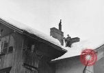 Standbild beim Schneeschaufeln Bludenz Österreich, 1954, aus Sekunde 27 historischem Filmmaterial Videoclip 65675042927