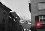 Standbild beim Schneeschaufeln Bludenz Österreich, 1954, aus Sekunde 37 historischem Filmmaterial Videoclip 65675042927