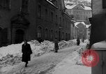 Standbild beim Schneeschaufeln Bludenz Österreich, 1954, aus Sekunde 43 historischem Filmmaterial Videoclip 65675042927