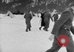 Standbild USA H-19 Hubschrauber Bludenz Österreich, 1954, aus Sekunde 16 historischem Filmmaterial Videoclip 65675042929