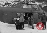 Standbild USA H-19 Hubschrauber Bludenz Österreich, 1954, aus Sekunde 29 historischem Filmmaterial Videoclip 65675042929