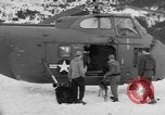 Standbild USA H-19 Hubschrauber Bludenz Österreich, 1954, aus Sekunde 30 historischem Filmmaterial Videoclip 65675042929