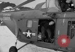 Standbild USA H-19 Hubschrauber Bludenz Österreich, 1954, aus Sekunde 60 historischem Filmmaterial Videoclip 65675042929