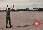 Immagine di Stati Uniti OV-10un aeromobile Della Thailandia, 1972, secondo 38 filmato di repertorio 65675042944